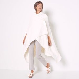 Barefoot Dreams wearable blanket - never used!